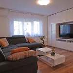 House Bonita Pula